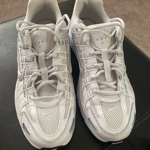 Boys 7Y Nike P6000 sneakers - Picture 2 of 6